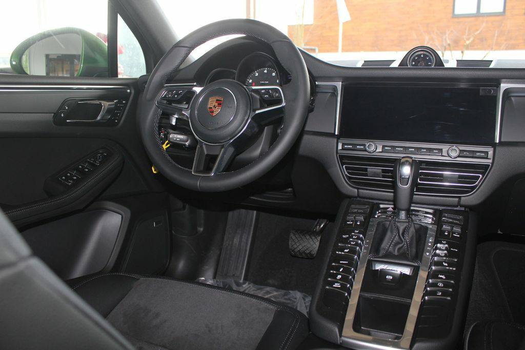 Porsche Macan Panorama/RCam/BOSE/Alcantara/Memory – Image 9