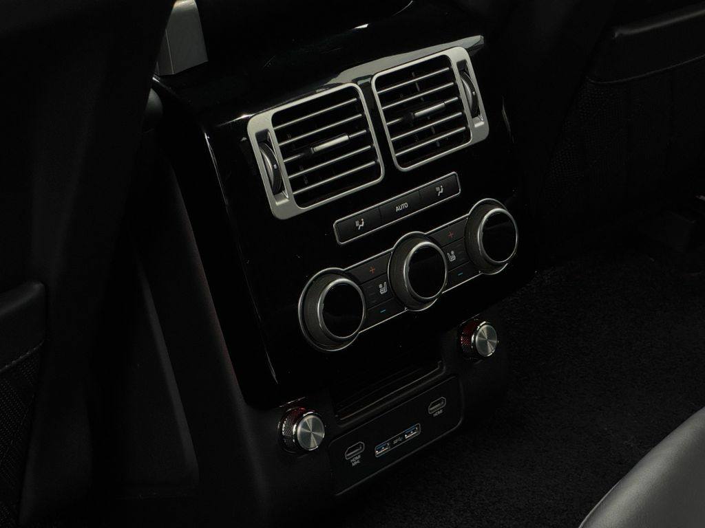 Land Rover Range Rover SV Autobiography Dynamic – Image 10