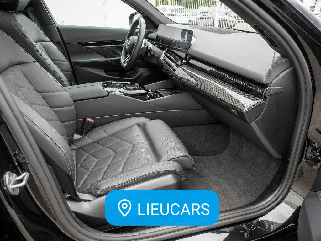 BMW 520i M-Sport PANO+AHK – Image 14