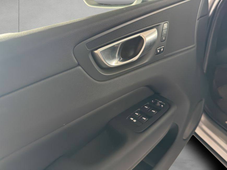 Volvo XC60 B4 D Core – Image 10