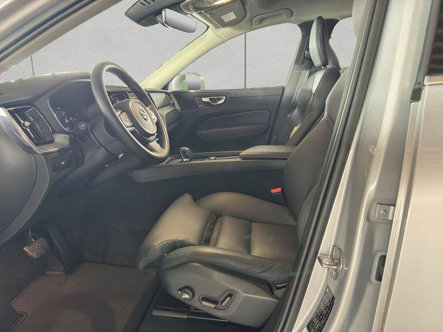 Volvo XC60 B4 D Core – Image 4