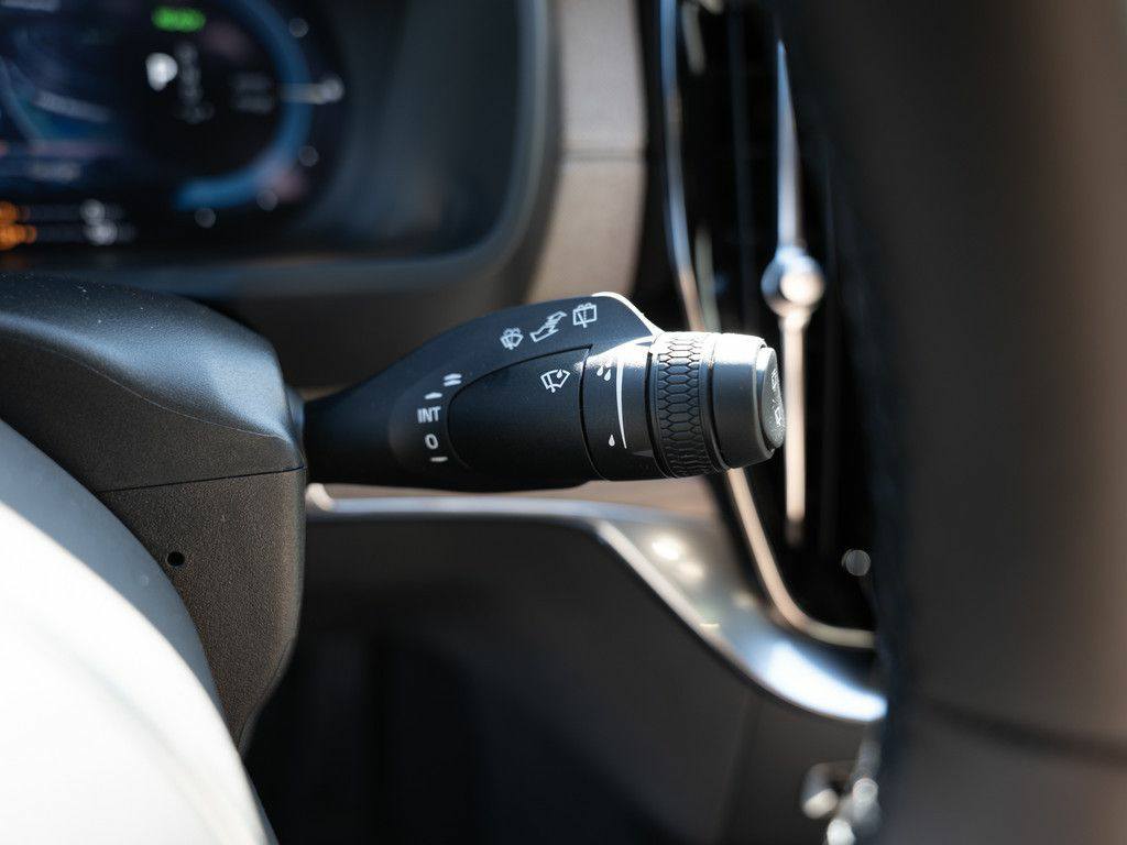 Volvo XC90 T8 Plus Dark Recharge AWD 7-PLACES FACEL – Image 16