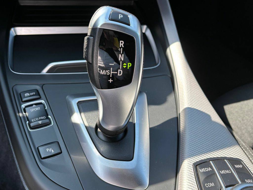 BMW 118i 5-Türer M Sport RFK LED – Image 3