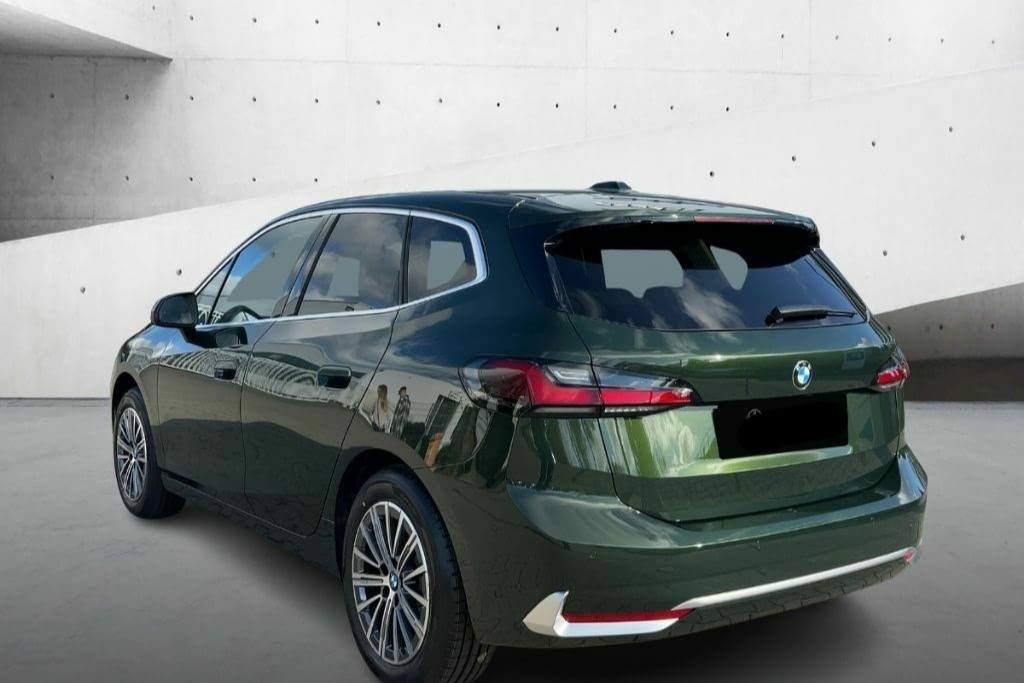 BMW 223 Active Tourer i xDrive LED Park-Assist HUD – Image 4