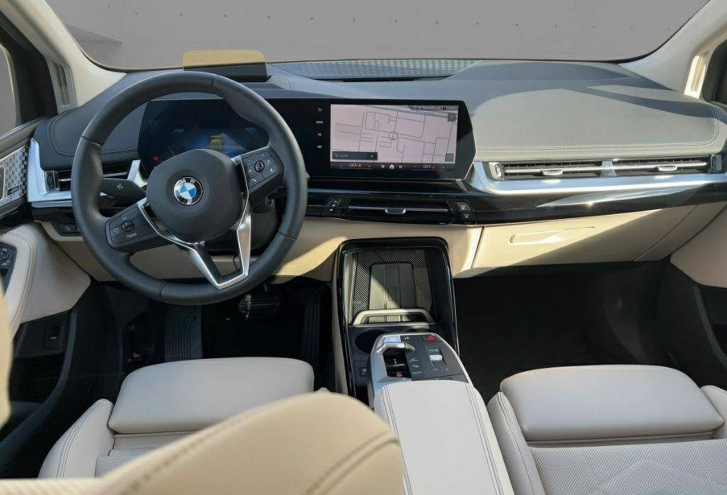 BMW 223 Active Tourer i xDrive LED Park-Assist HUD – Image 9