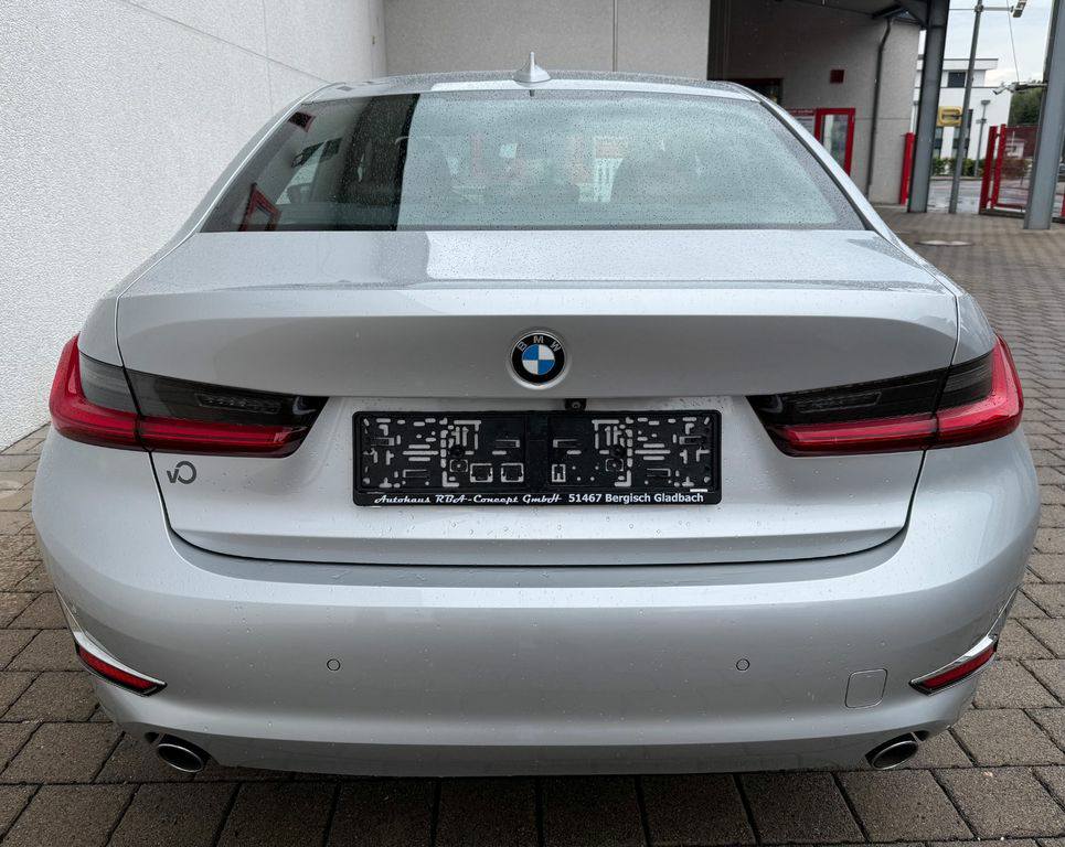 BMW 318d Lim. Luxury Line Leder,LED,Shz,Navi,S-Dach – Image 8