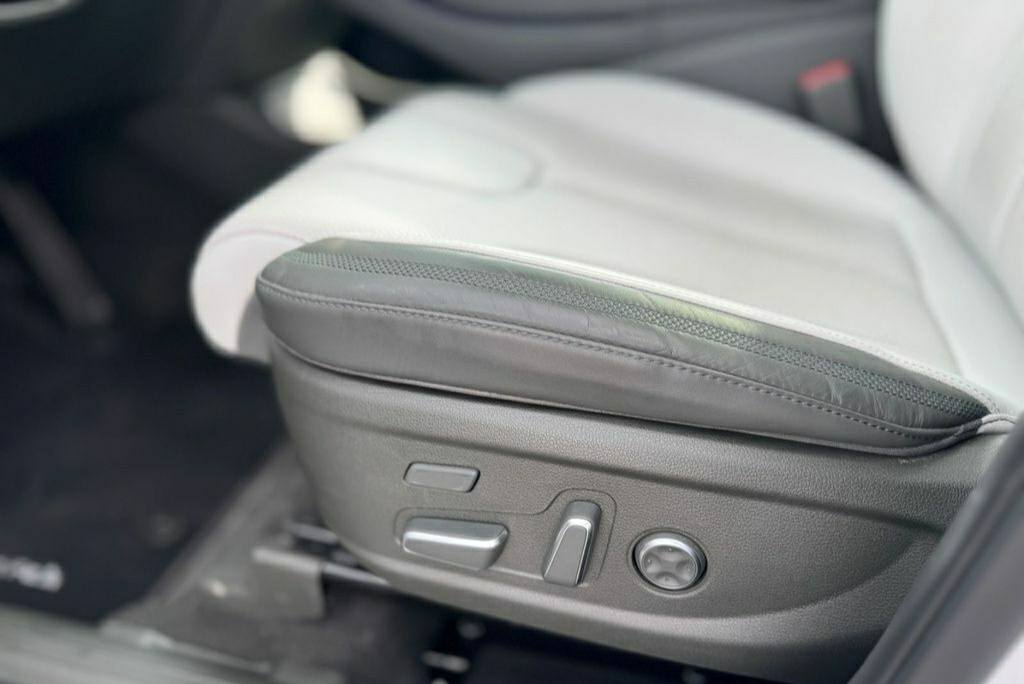 Hyundai Santa Fe Signature Plug-In Hybrid – Image 10