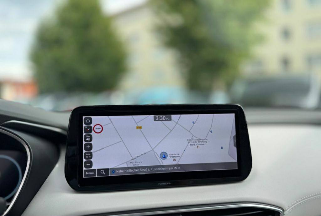 Hyundai Santa Fe Signature Plug-In Hybrid – Image 9