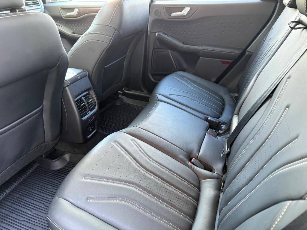 Ford Kuga Plug-In Hybrid 2.5 – Image 7