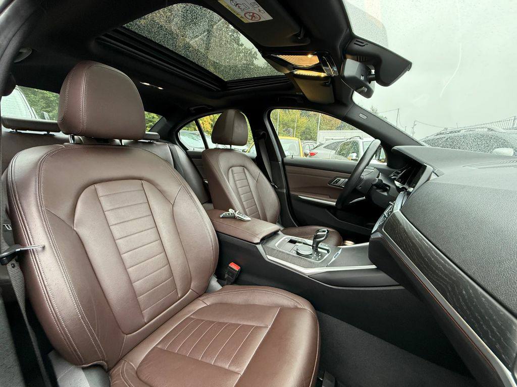 BMW 318d Lim. Luxury Line Leder,LED,Shz,Navi,S-Dach – Image 13