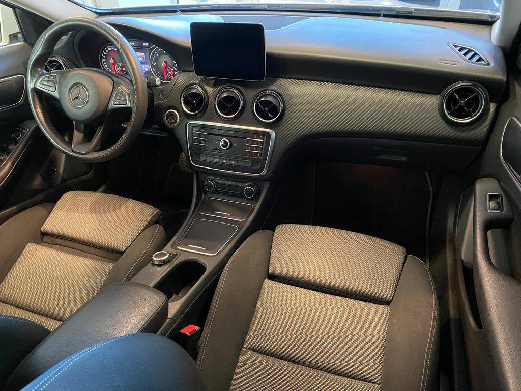 Mercedes-Benz GLA 200 CDI – Image 12