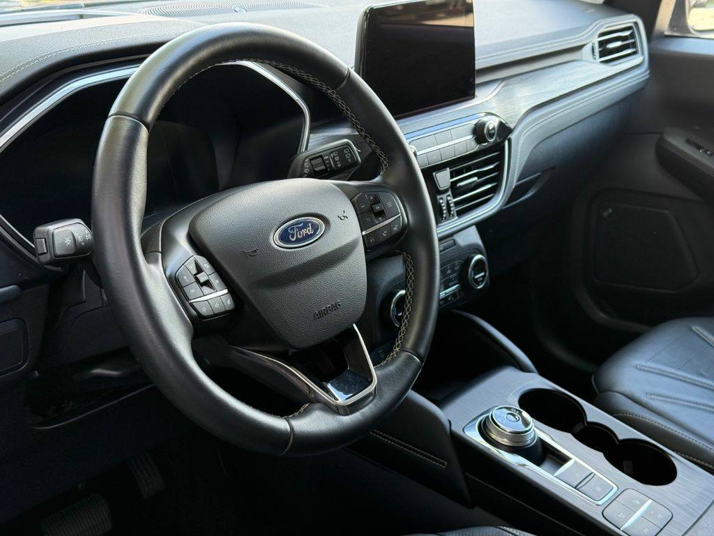 Ford Kuga Plug-In Hybrid 2.5 – Image 6