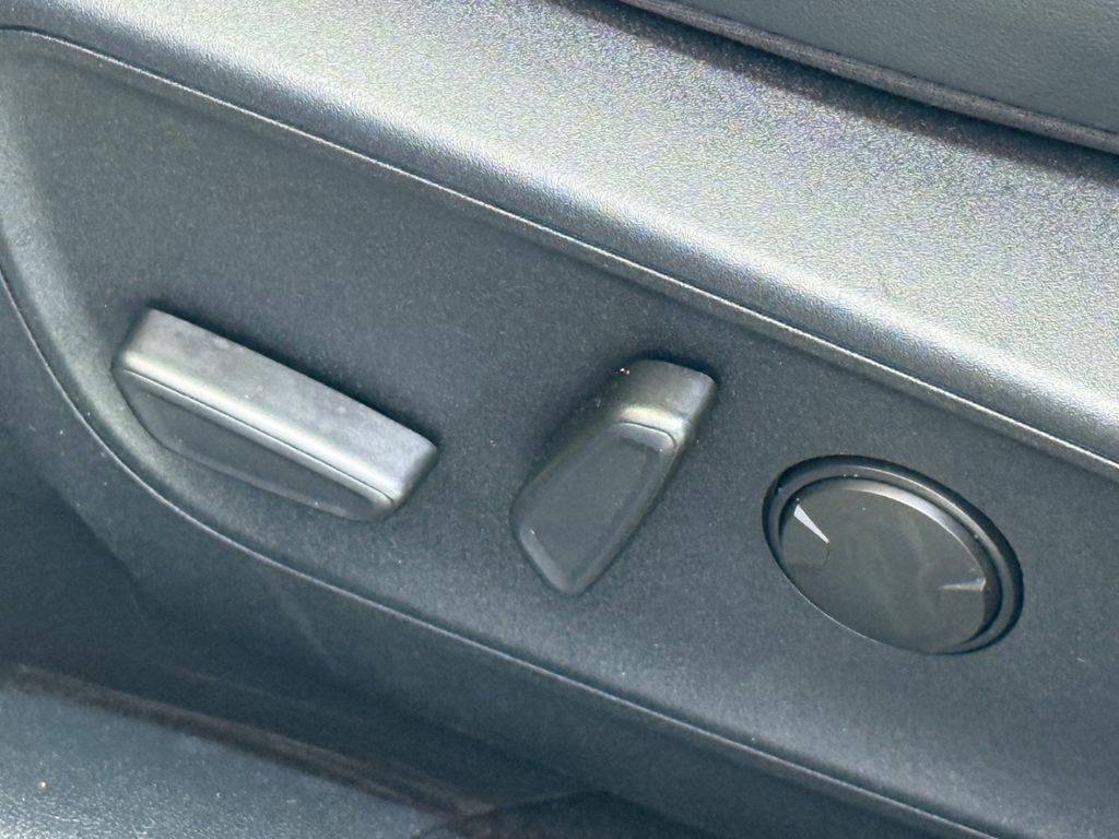 Ford Kuga Plug-In Hybrid 2.5 – Image 3